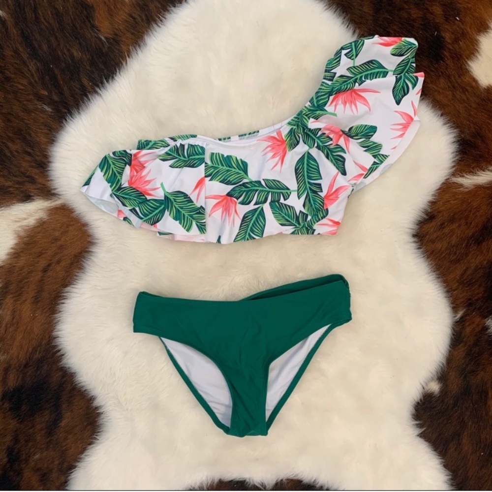 Size small tropical bikini